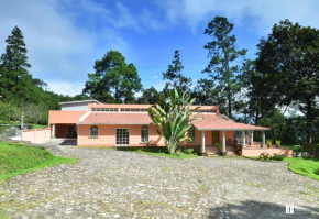 Отель Uyuca Vista Guest House  Тегусигальпа